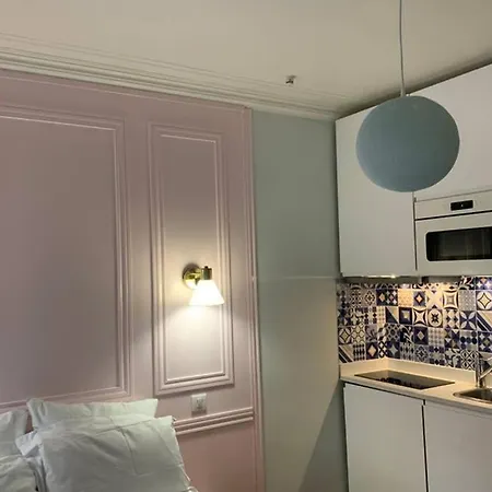 Appartamento Cozy 5 Luxembourg Garden Aldaro